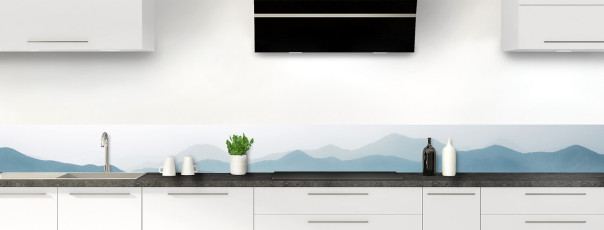 Crédence de cuisine Sommets dans la brume frise motif inversé
