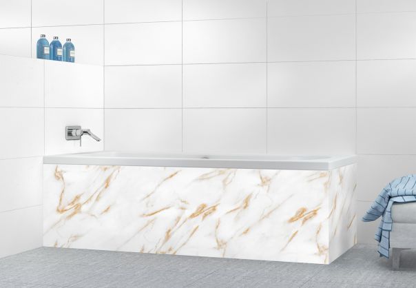 Visuel trompe l'œil marbre avec pointes de doré pour une déco de salle de bain personnalisée