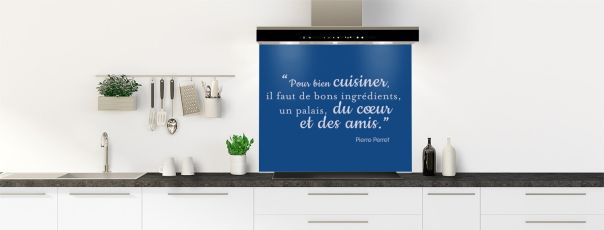 Crédence de cuisine Bien cuisiner couleur Bleu électrique fond de hotte