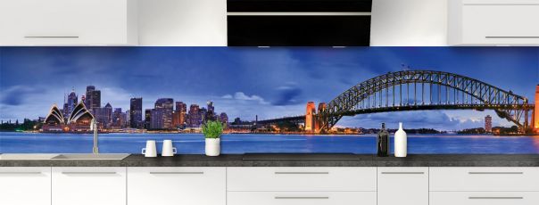 Crédence originale avec une photo de Sydney bleue et son paysage urbain en arrière-plan