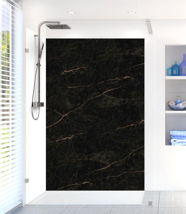 Déco de douche chic et élégante imitation marbre noir sur mesure pour la salle de bain