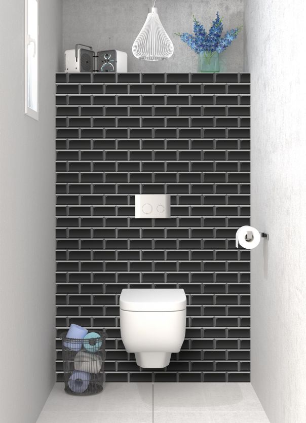 Revêtement mural toilettes en faïence noire avec carreaux rectangles style metro paris
