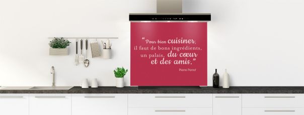 Crédence de cuisine Bien cuisiner couleur Rose grenade fond de hotte