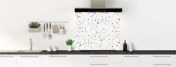 fond de hotte en terrazzo originale, au design personnalisé.