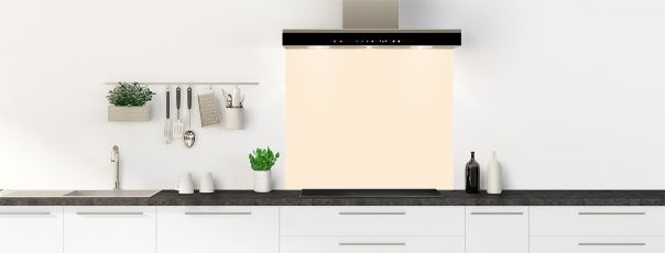 Fond de hotte couleur Dune en aspect brillant sur polycarbonate ou en mat sur aluminium. Produit en total sur mesure et facile à coller sur tous supports.