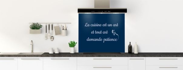 Crédence de cuisine Citation  couleur Bleu nuit fond de hotte