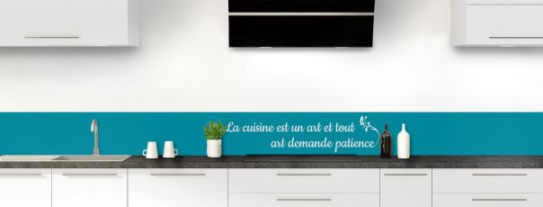 Crédence de cuisine Citation  couleur Bleu paon frise