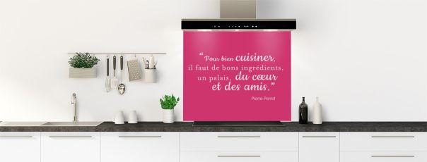 Crédence de cuisine Bien cuisiner couleur Saphir rose fond de hotte